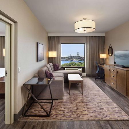 Doubletree By Hilton Halifax Dartmouth Hotel Exterior photo
