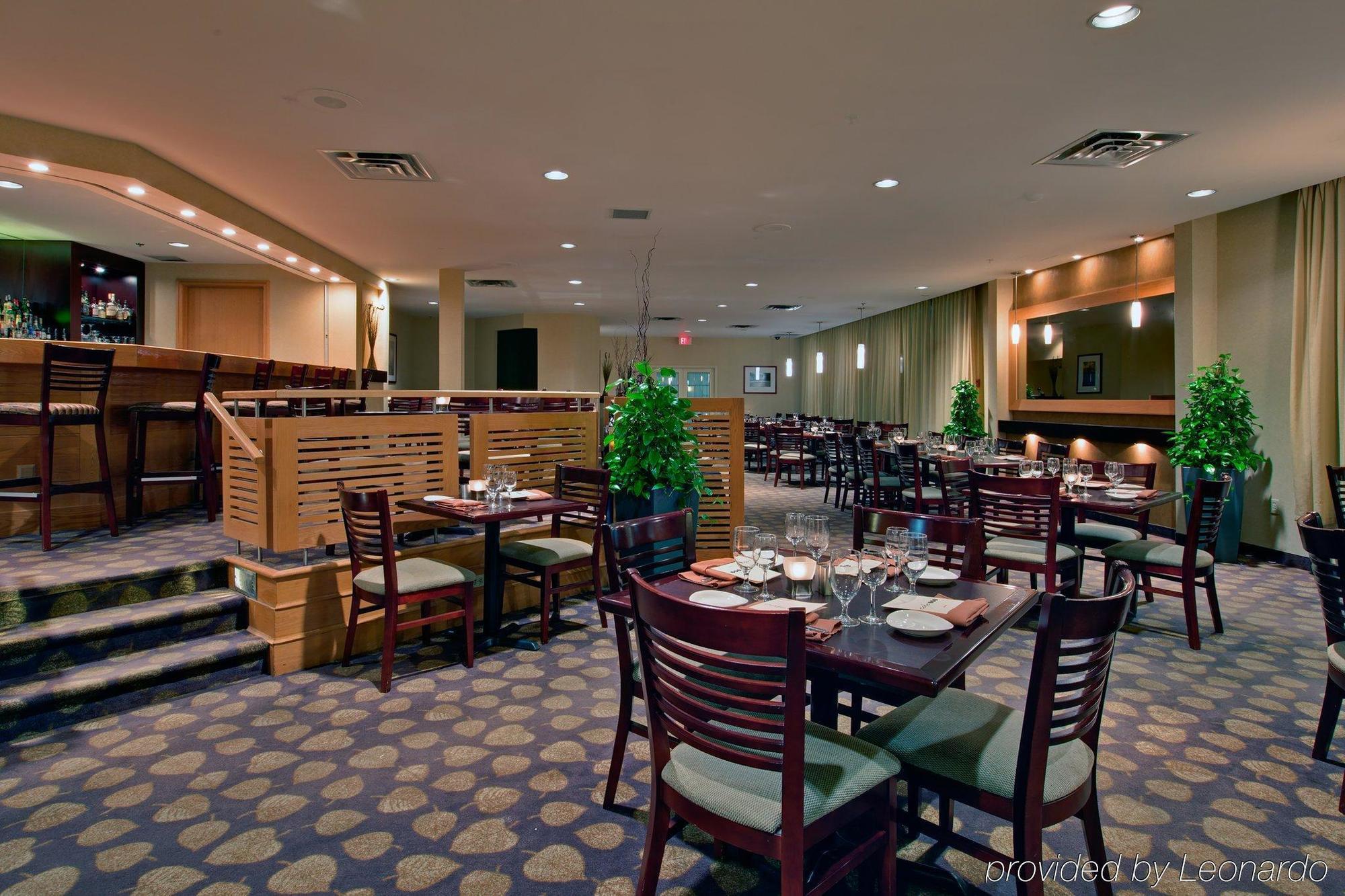 Doubletree By Hilton Halifax Dartmouth Hotel Restaurant photo