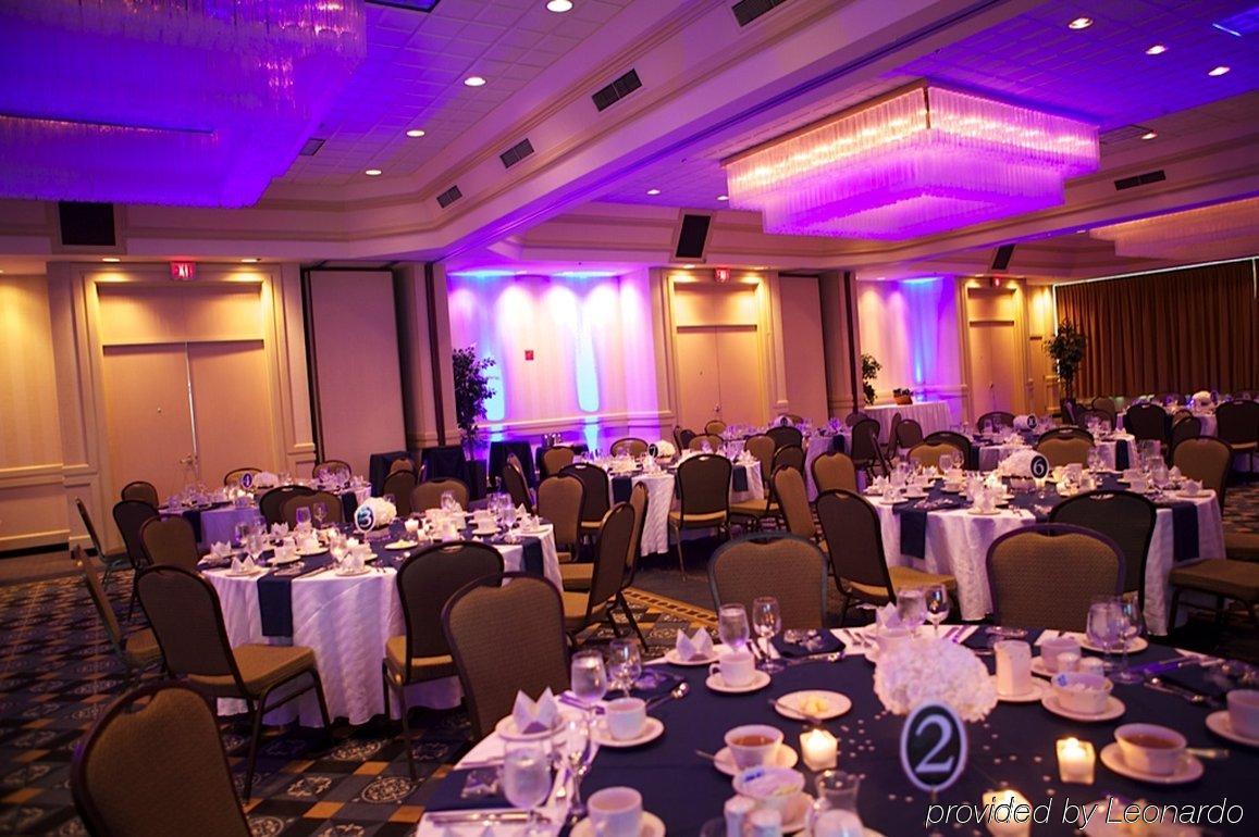 Doubletree By Hilton Halifax Dartmouth Hotel Restaurant photo
